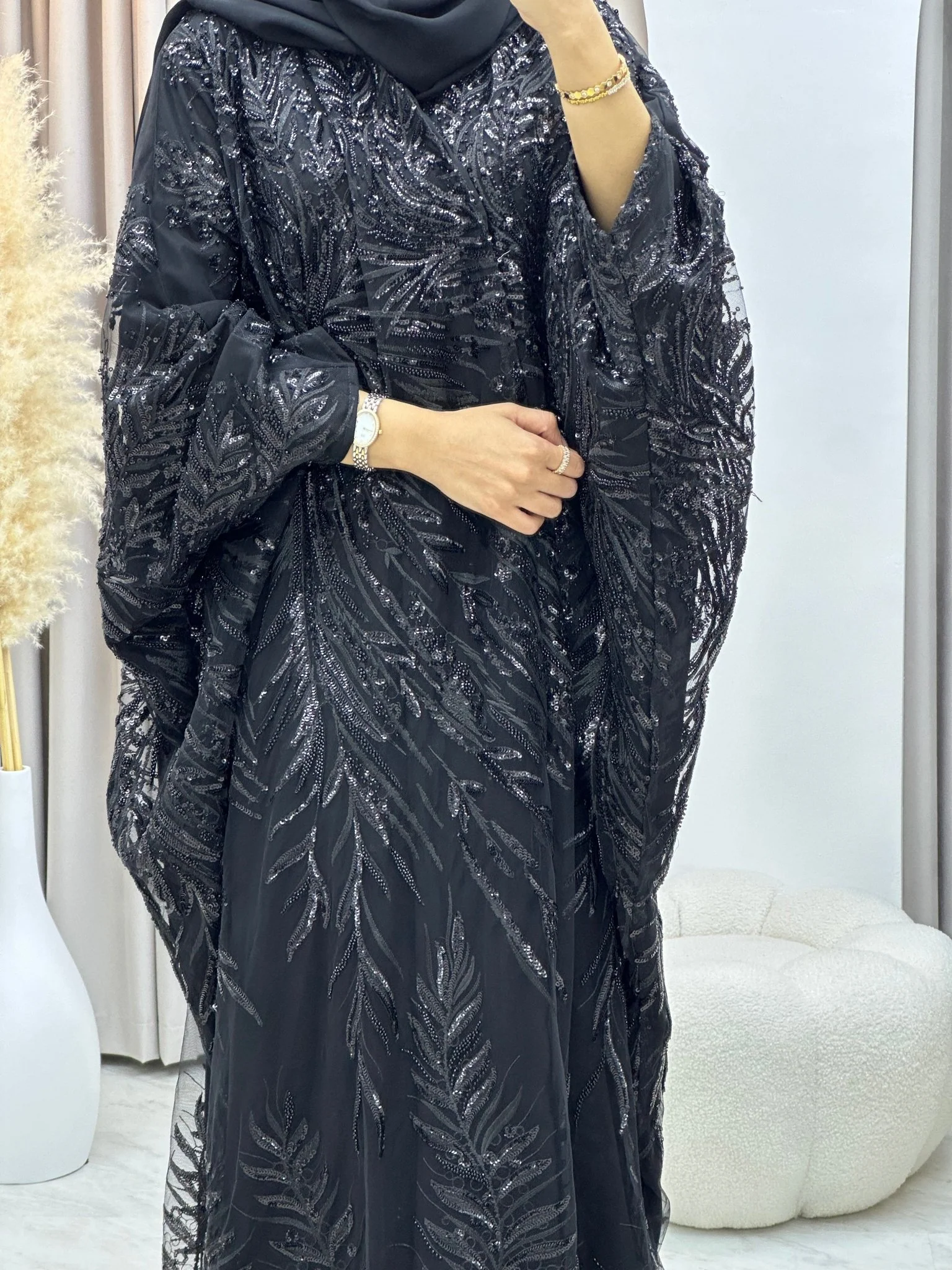 Dantel Abaya
